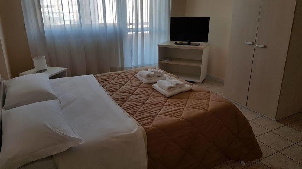 Quarantadue Quindici Hotel Termoli Eksteriør billede