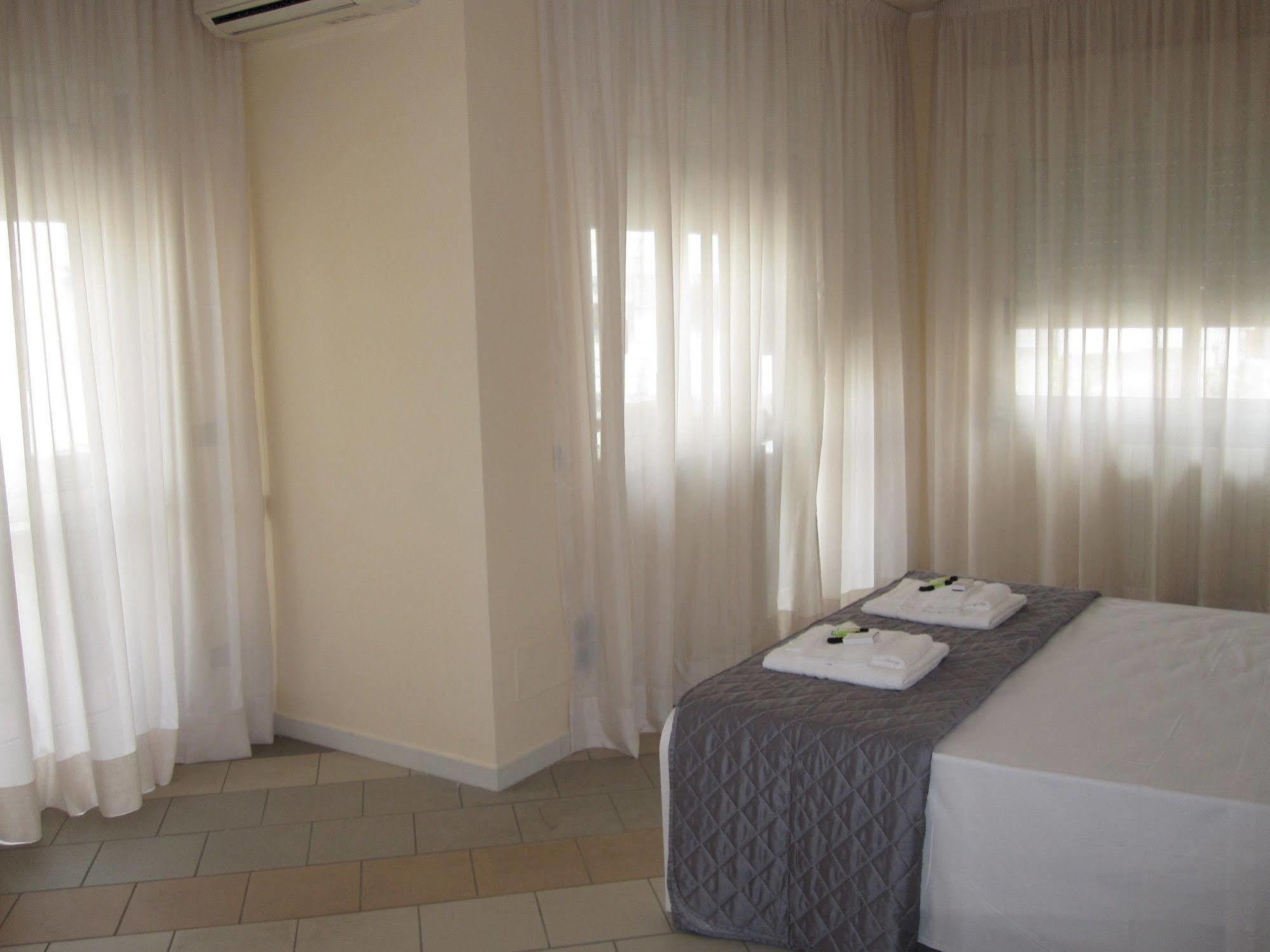 Quarantadue Quindici Hotel Termoli Eksteriør billede