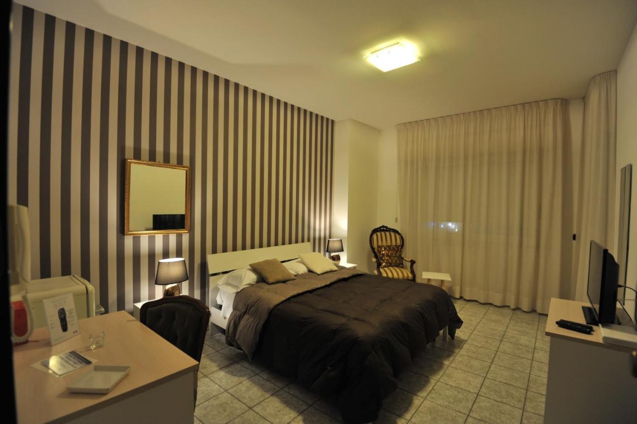 Quarantadue Quindici Hotel Termoli Eksteriør billede